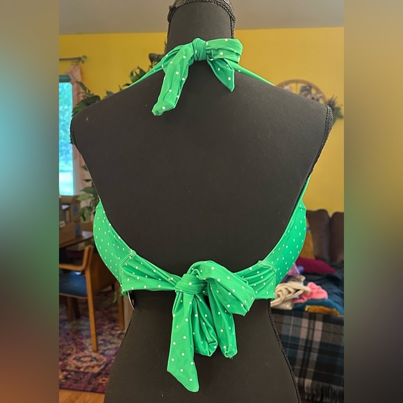Unique Vintage Plus Size Green & White Pin Dot Monroe Halter Swim Top - Picture 7 of 9